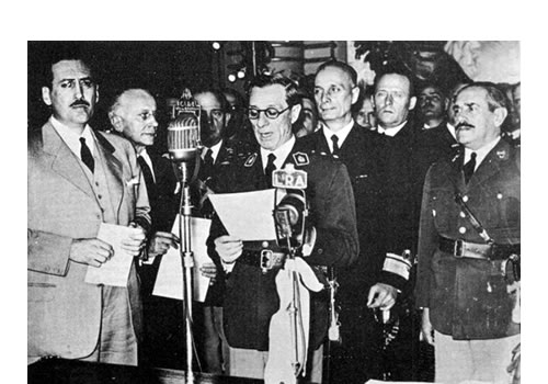 Pedro Pablo Ramírez presta juramento presidencial, 4 de junio de 1943. (Archivo General de la Nación.)